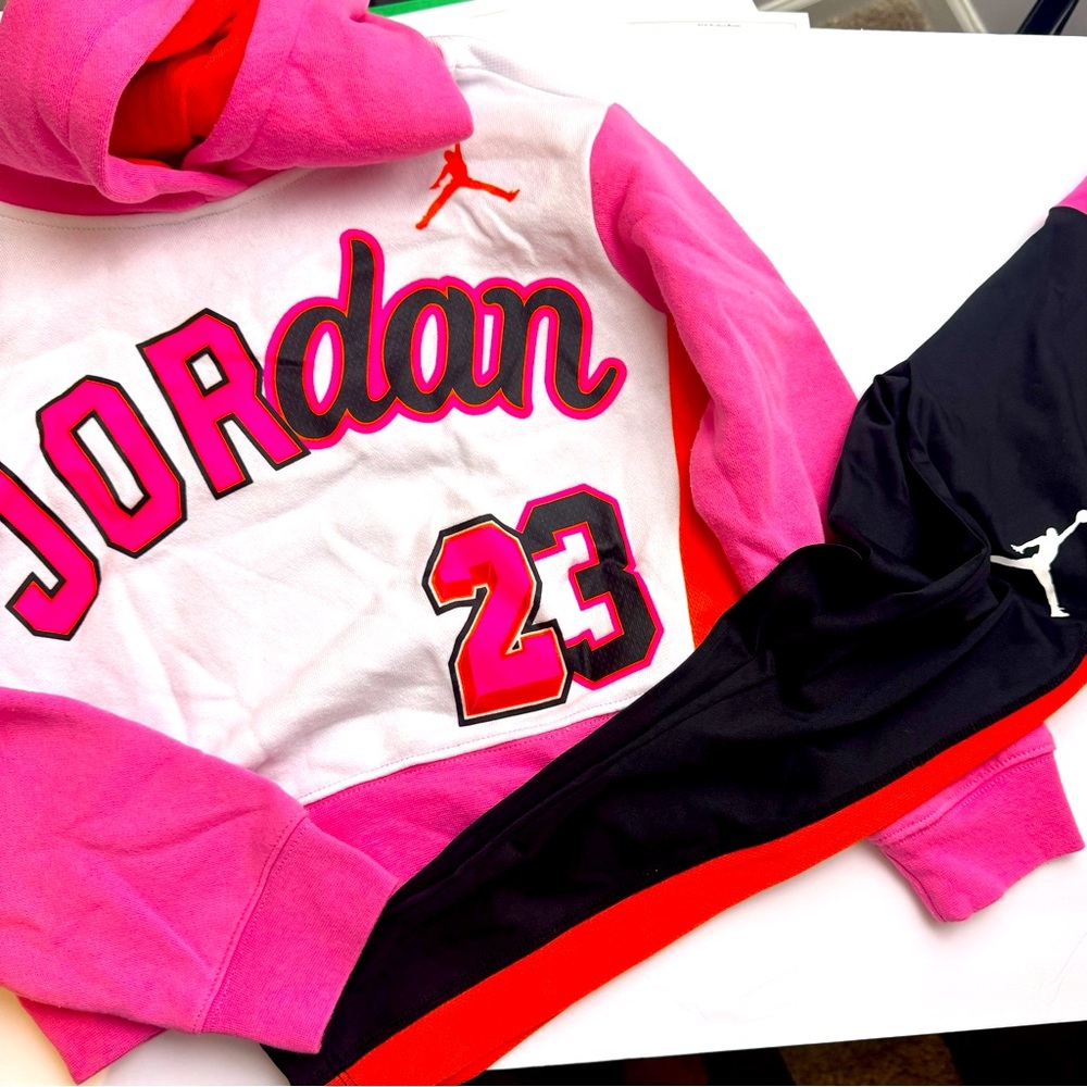 Jordan girls 2 piece winter set! Hoodie with leggings. Gently used!